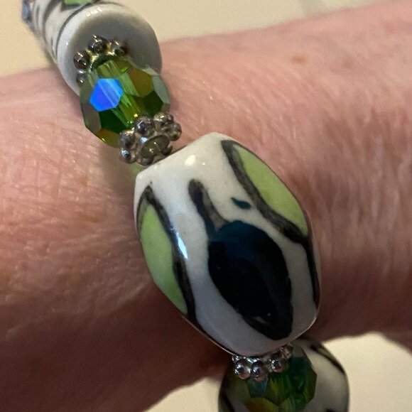 NEW Large bead green bracelets - Picture 9 of 9